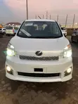 Toyota Voxy X L Edition 2WD 8-Seater 2013 White - 5