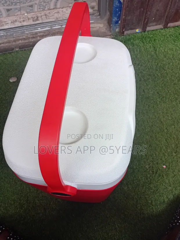 Decakila Durable Cooler Box for Drinks and Food Storage - 1