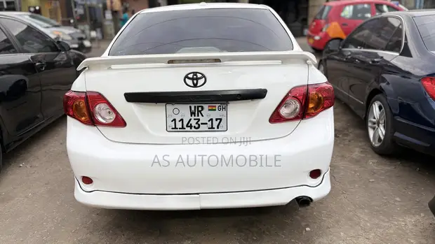Toyota Corolla S 2010 White - 1