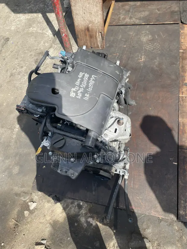 Toyota Vitz 3-Plug Complete Engine - 1