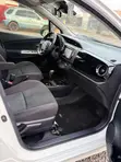 Toyota Vitz 1.3 AWD 5dr 2017 White - 4