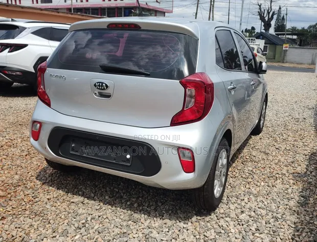 Kia Morning 2018 Silver - 1