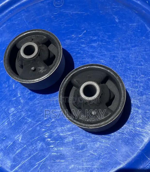 Brand New Toyota Corolla/Vibe/Matrix Lower Bushings - 1