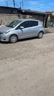 Toyota Vitz 1.0 FWD 3dr 2012 Silver - 2