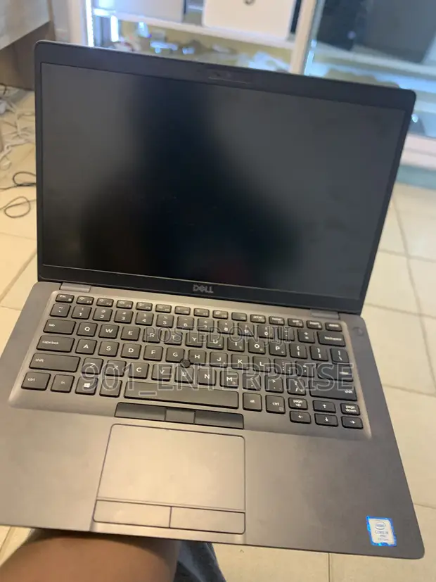 Dell Latitude 5400 Laptop - 1