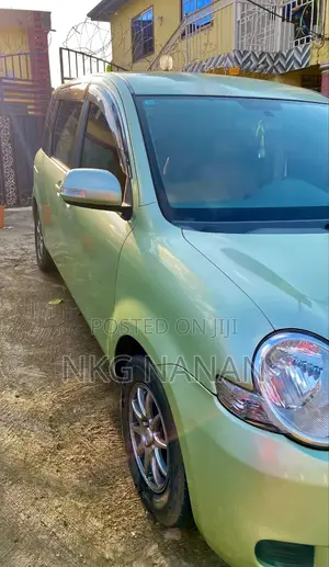 Toyota Sienta 2012 - Foreign Used