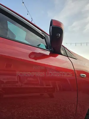 Toyota Yaris SE Hatchback 2016 Red