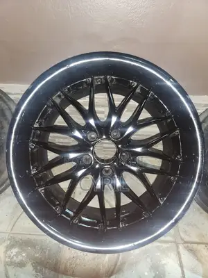18" Staggered Deep Sit Rims - Gloss Black