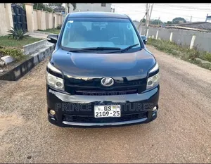 Toyota Voxy 2013 Black