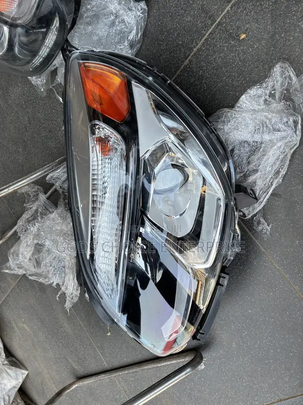 Chevrolet Equinox Headlights (2016-2018) - 1