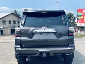 Toyota 4Runner Limited 2021 Gray