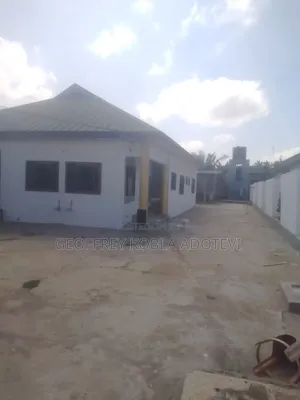 6-Bedroom House for Sale in Graceline Real, Lapaz Area