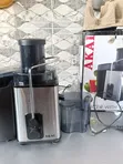 Akai Commercial Fruit Juicer - 3