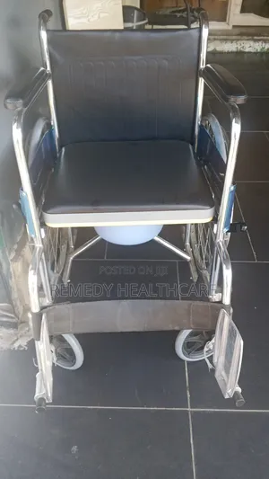 Commode Wheelchair with Pot
