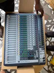 Soundcraft Signature 22 Analog Mixer - 2