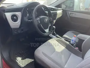 Toyota Corolla LE 2018 Red