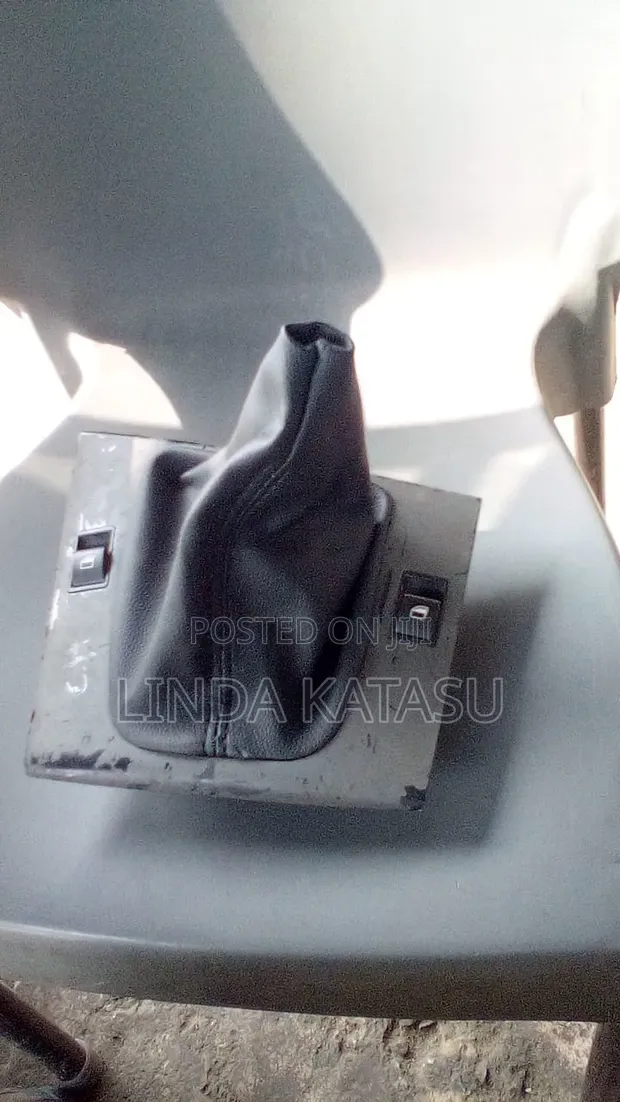 BMW E46 Manual Gearbox Mount - 1