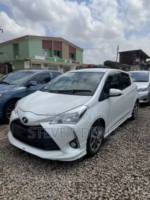 2017 Toyota Vitz 1.3 FWD 5dr Hatchback