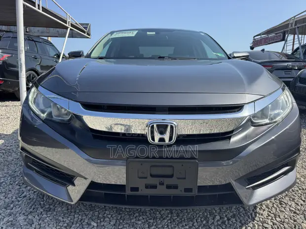 Honda Civic 2018 Gray - 1