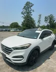 Hyundai Tucson 2017 White - 1
