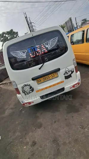 Nissan Caravan (Urvan) 2008 White