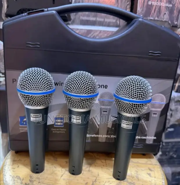 Shure Beta 58A Professional Wired Microphone 3-Pack Kit - 1