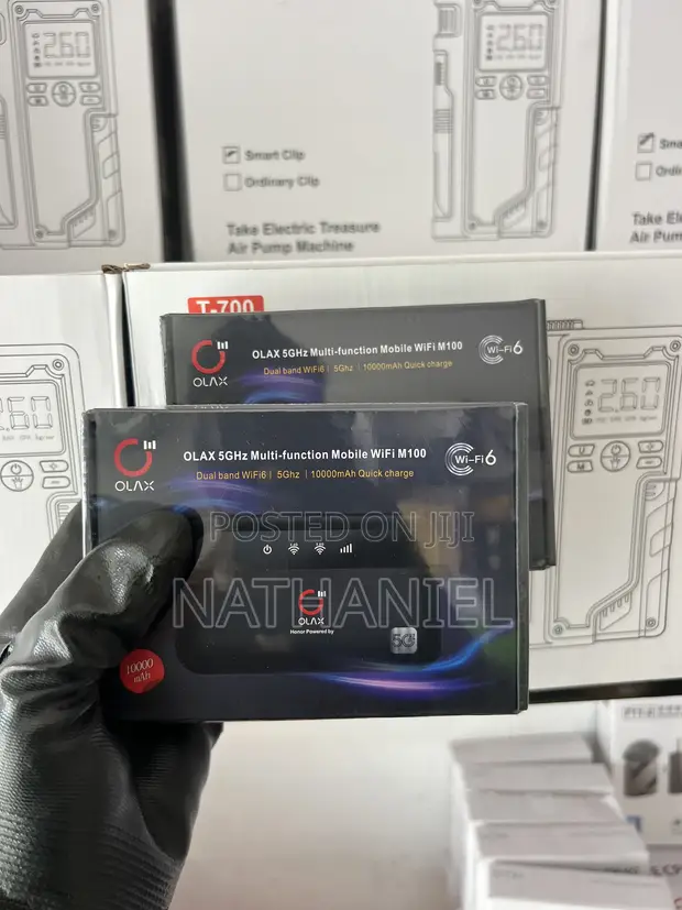 OLAX M100 Rechargeable Pocket WiFi & Power Bank - 1