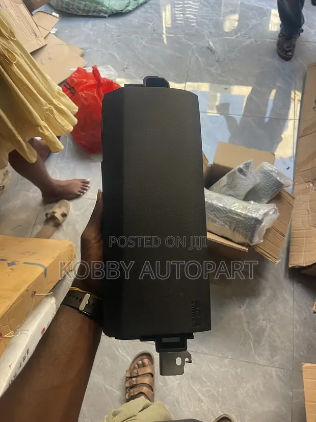 Honda HR-V Knee Airbag (2023-2026) - 1