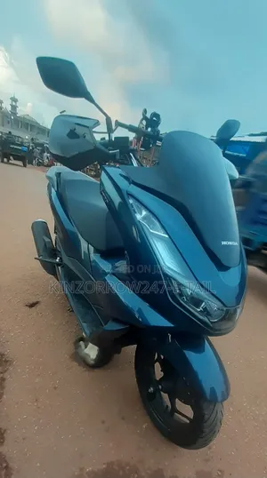 Honda PCX160 Ignition Scooter 2024 Black