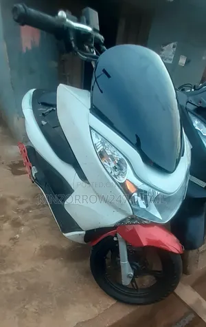 Honda PCX150 Ignition 2023 White