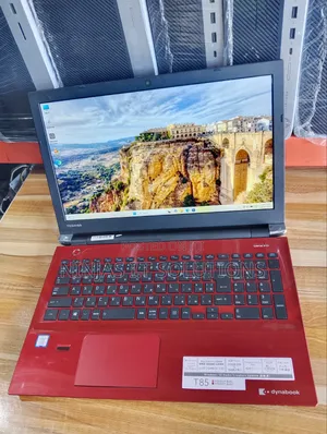 Toshiba Dynabook T85/ER Laptop