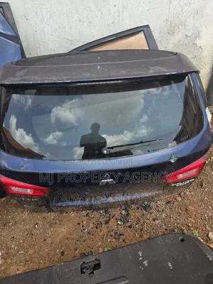 2012 Mitsubishi Outlander Boot Door