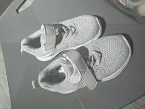 Kids' Lightweight Breathable Sneakers - Size 28