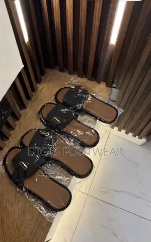 OhemaaBa Ladies Slippers - Brown