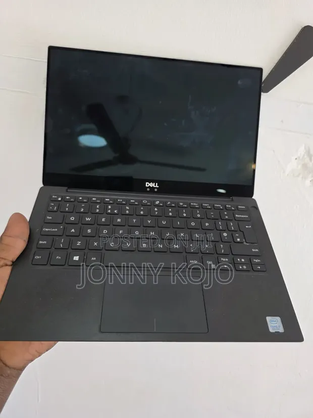 Dell XPS 13 Convertible Laptop - 8th Gen i5, 8GB RAM, 256GB SSD - 1