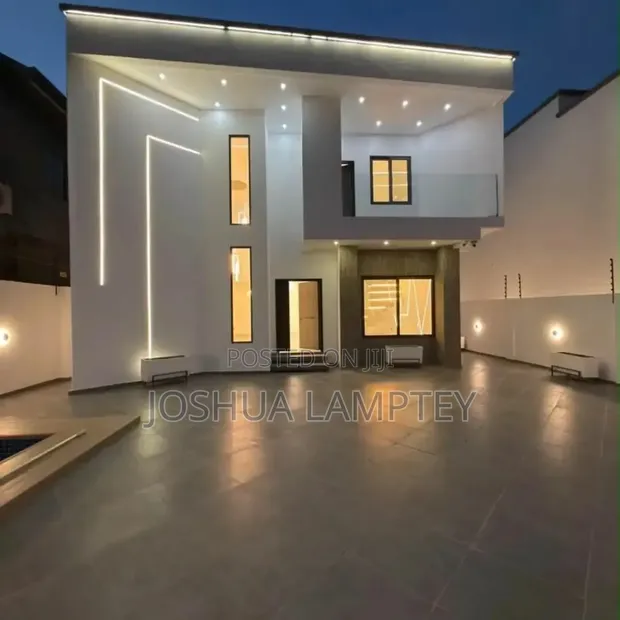 4 Bedroom House with Pool for Sale in Botwe School Junction - 1