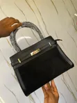 Vintage Class Handbag - 1