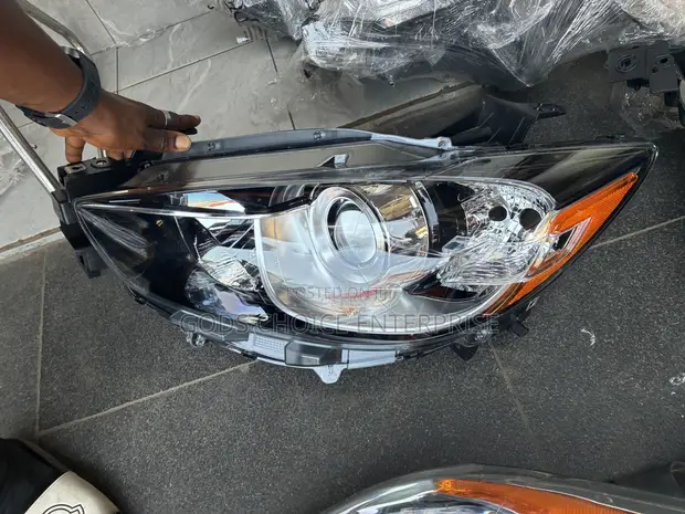 Headlight for Mazda CX-5 (2017) - 1