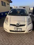 Toyota Vitz 1.3 AWD 3dr 2010 White - 2