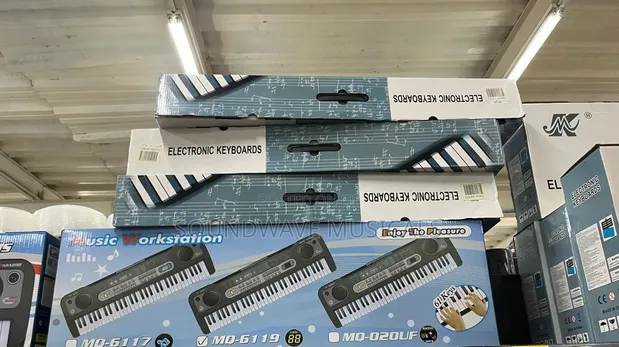 MQ-6117 Electronic Keyboard 61 Keys - 1