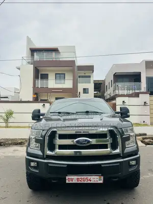 Ford F-150 XLT 4x4 SuperCab 2018 Gray
