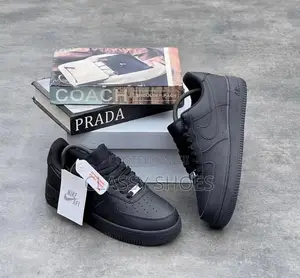 Original Nike Air Force 1 All Black Edition