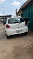 Toyota Vitz 1.0 FWD 3dr 2014 White - 1