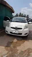 Toyota Vitz 1.0 FWD 3dr 2014 White - 2