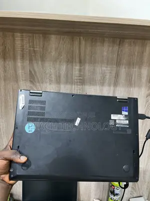Lenovo ThinkPad X1 Yoga Laptop - Intel Core i5, 8GB RAM, 256GB SSD