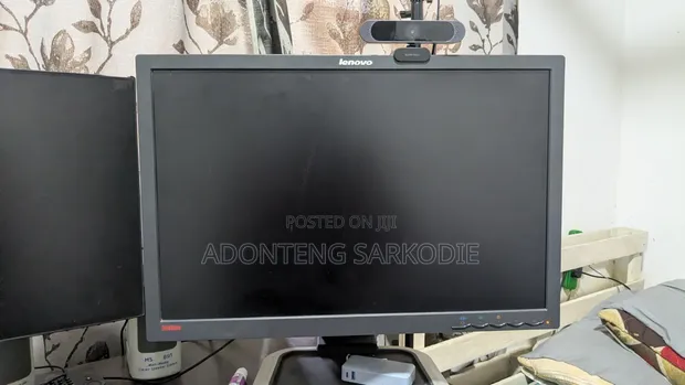 Lenovo LT2452 Monitor - 1