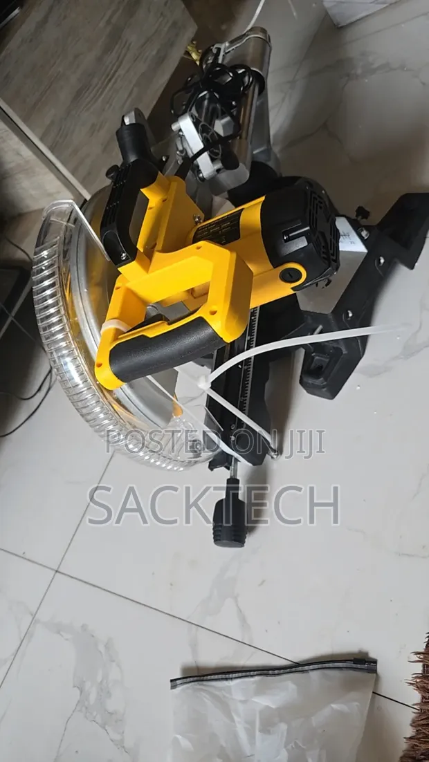 Aluminium Cutting Machine - 1