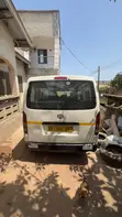 Toyota HiAce 2012 - 1