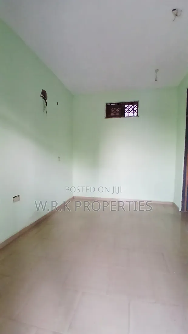 Shop for Rent in Koforidua Effiduase - 1