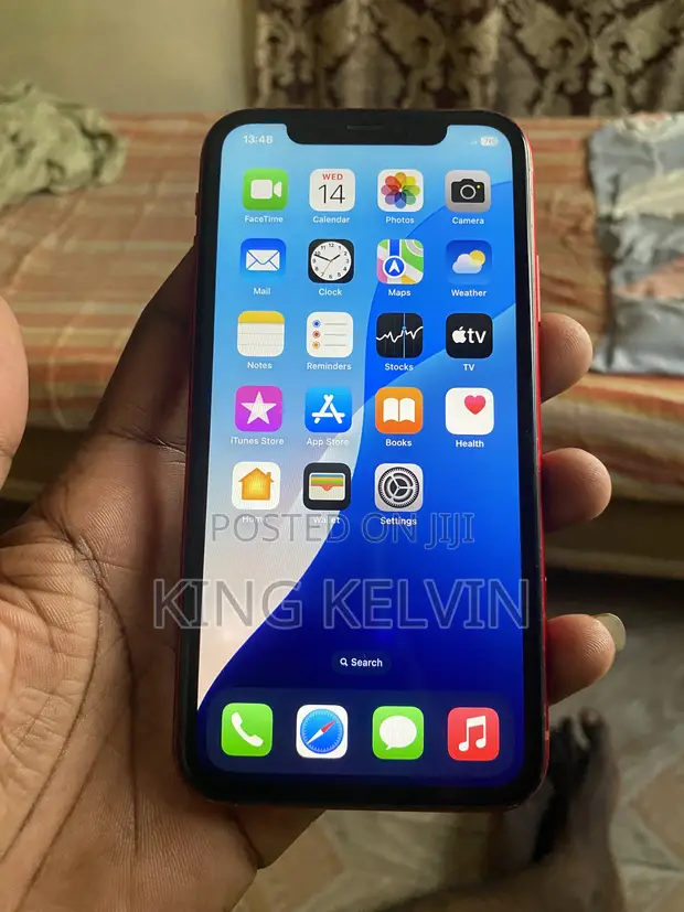 Apple iPhone XR 64GB Red - 1